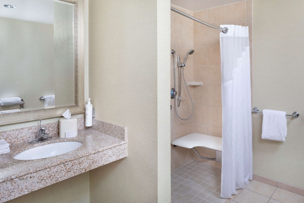 Hilton Garden Inn Miami Airport West - photo 15