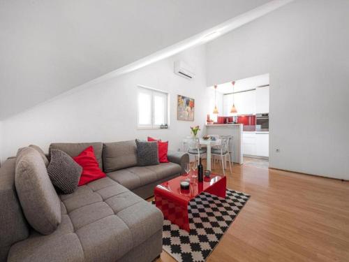 Apartments Meri & Karla Two Bedroom Apartment with Balcony and Sea View