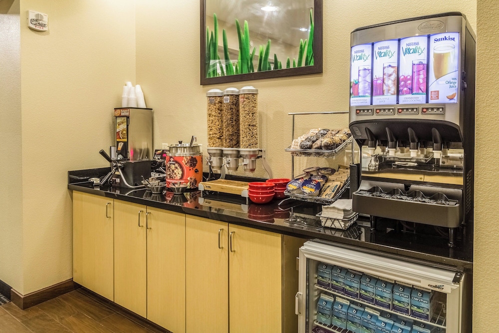 Marriott TownePlace Suites Dayton North - photo 23