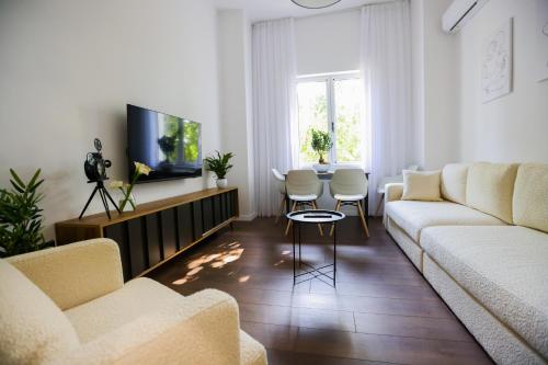 MiddleNest Central Apartment — 4-Star Luxury Hotel in Tirana, Albania