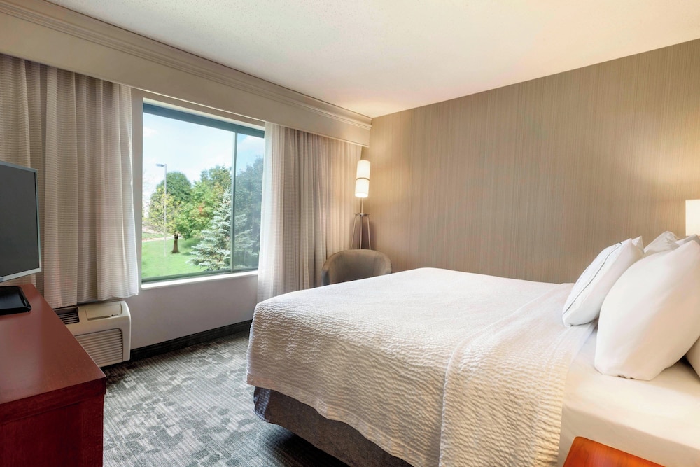 Courtyard by Marriott Akron Fairlawn - photo 7