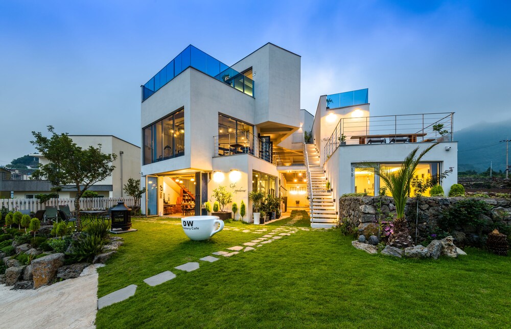 Yipin Hotel - carbon neutral hotel in Liuzhou