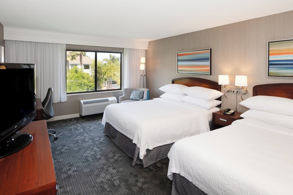 Courtyard by Marriott Oakland Airport - photo 16