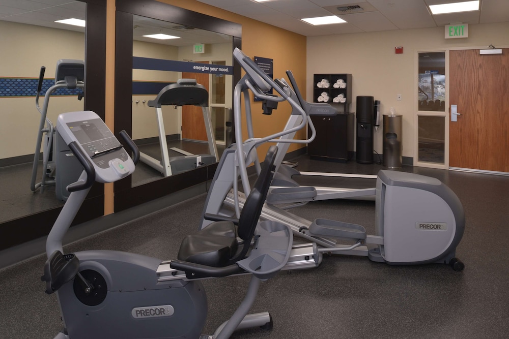 Hampton Inn & Suites Bakersfield North Airport - photo 21