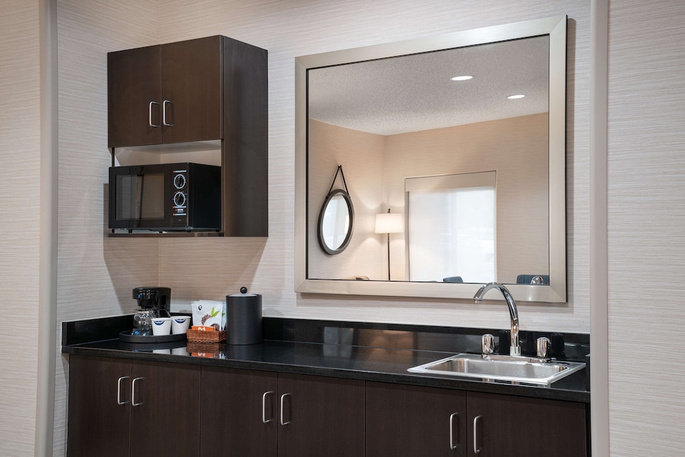 Hampton Inn Loveland - photo 9
