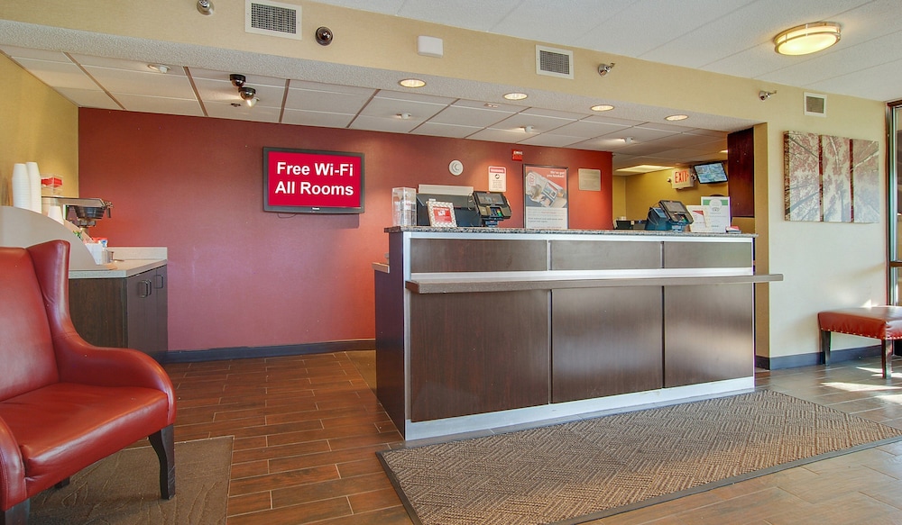 Red Roof Inn Akron - photo 4