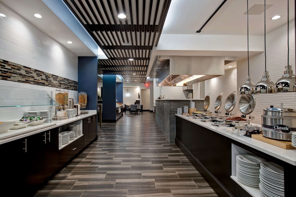 Embassy Suites by Hilton Oklahoma City Northwest - photo 64