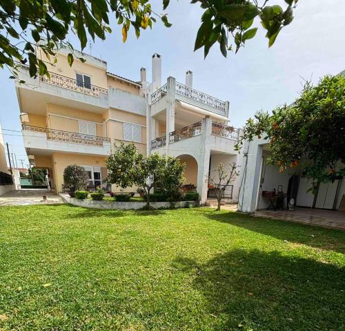 Loft House — 4-Star Luxury Hotel in Vrakhati, Greece