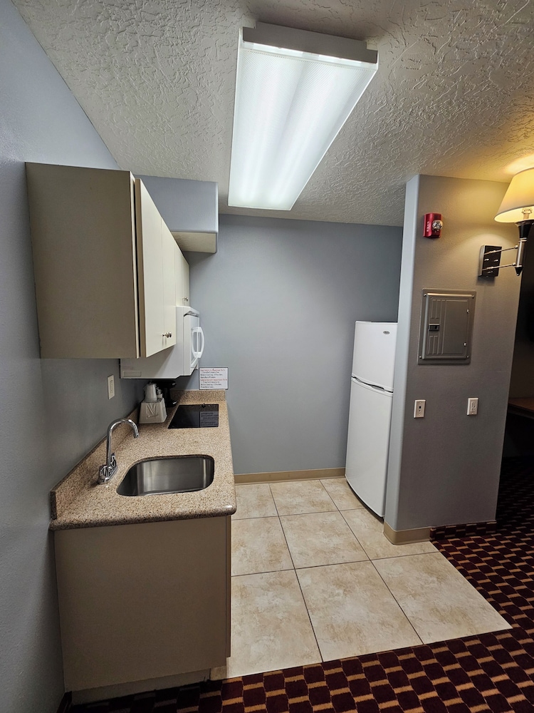 Executive Inn and Suites Extended Stay in Vernal - photo 14