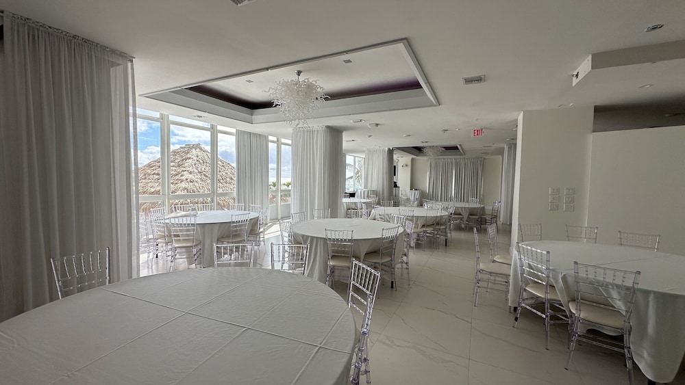 Ocean Manor Beach Hotel - photo 106