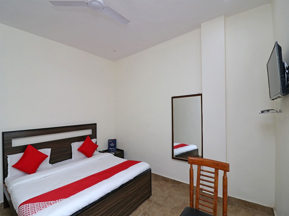 OYO 24468 Hotel Siddharth in Aligarh, India