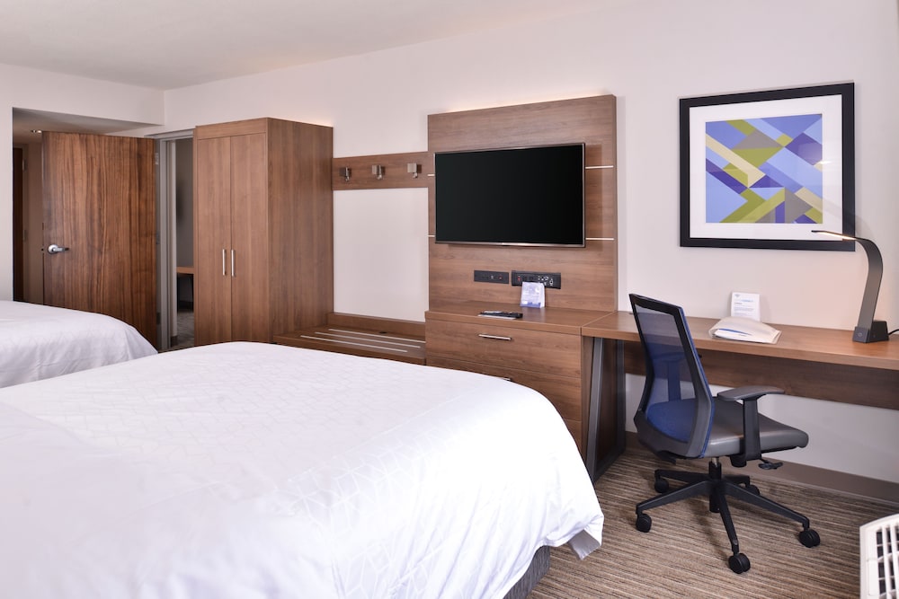 Holiday Inn Express Hotel & Suites Mesquite by IHG - photo 9