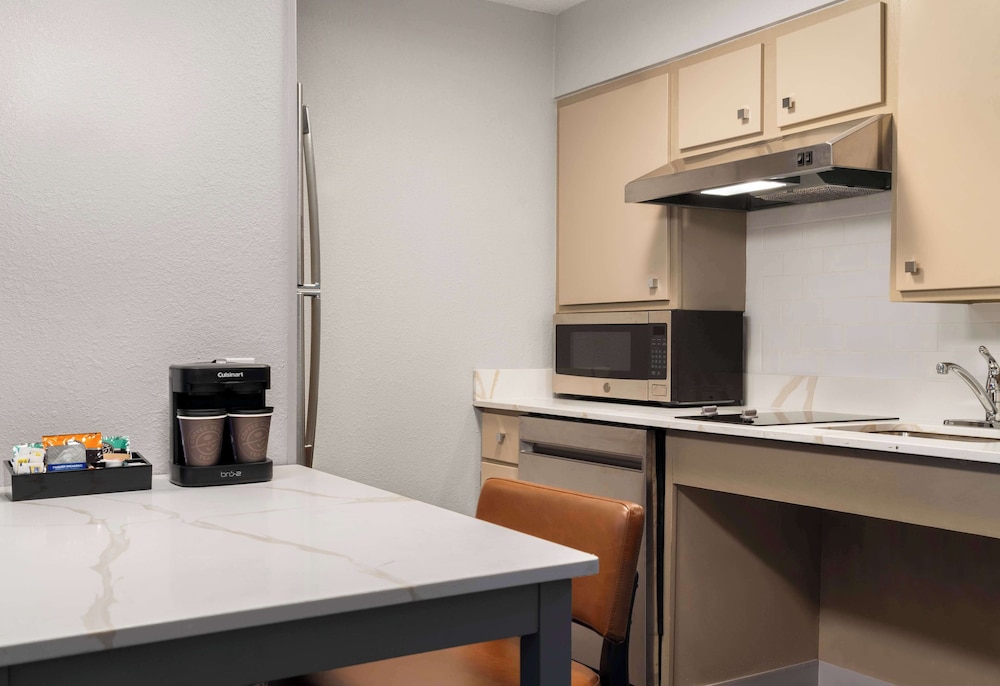 Homewood Suites by Hilton Richmond Airport - photo 19
