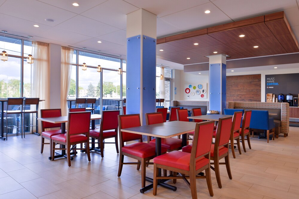 Holiday Inn Express & Suites Mall of America MSP Airport by IHG - photo 39