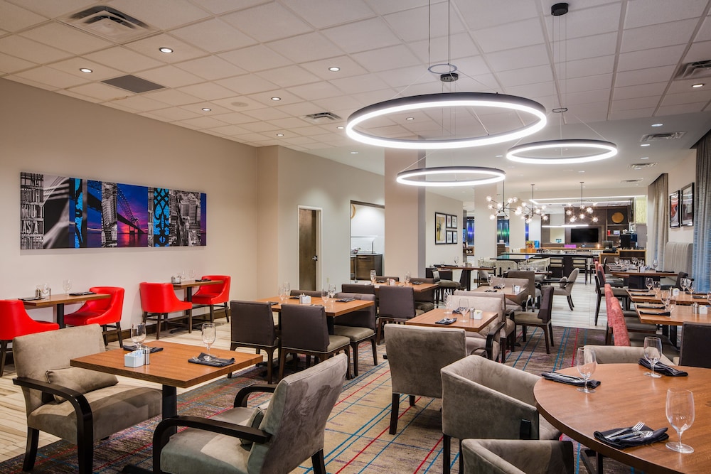Crowne Plaza Memphis Downtown by IHG - photo 29