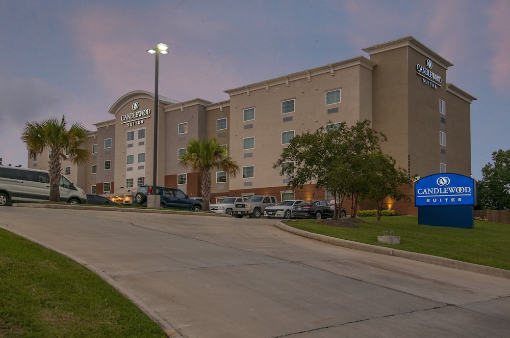 Candlewood Suites Baton Rouge College Drive by IHG - photo 26