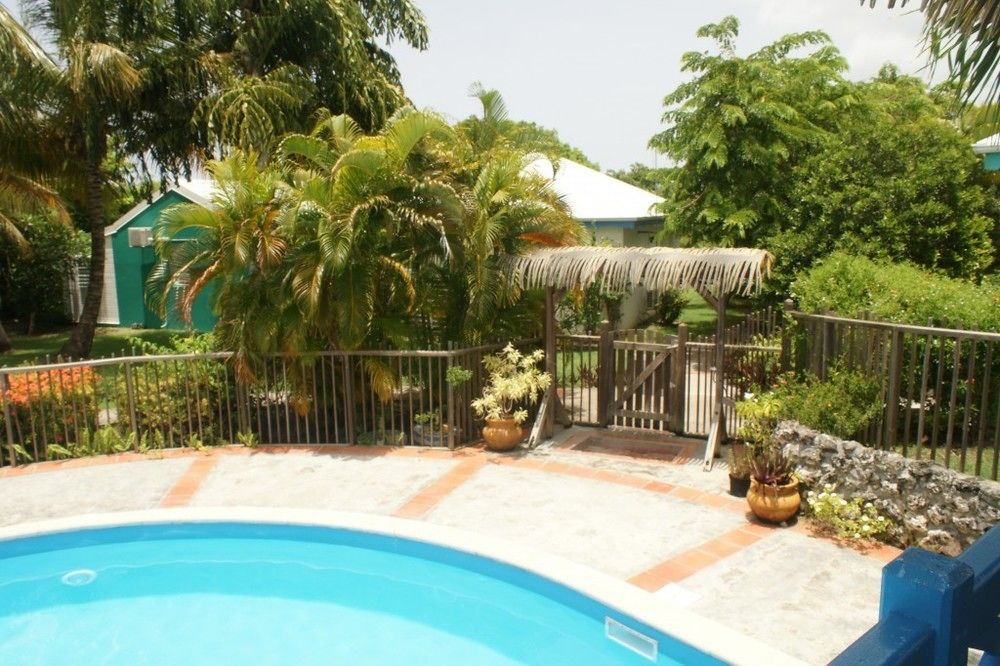 Bungalow Vanille Gite Tifigue — 4-Star Luxury Hotel in Saint-Francois, Guadeloupe