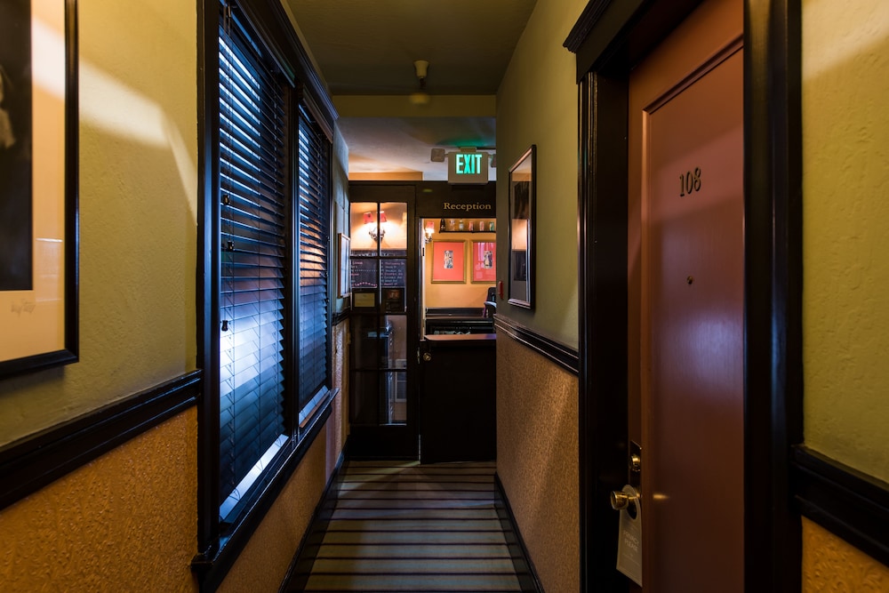 Hotel Boheme - photo 23