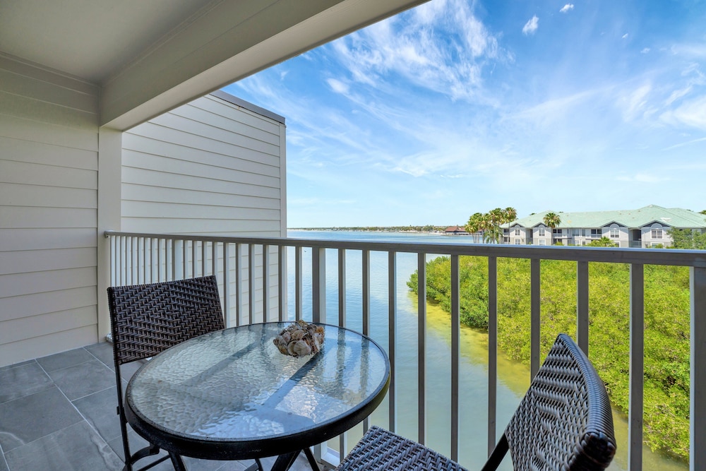 Seaside Luxury Oasis with balcony - photo 45