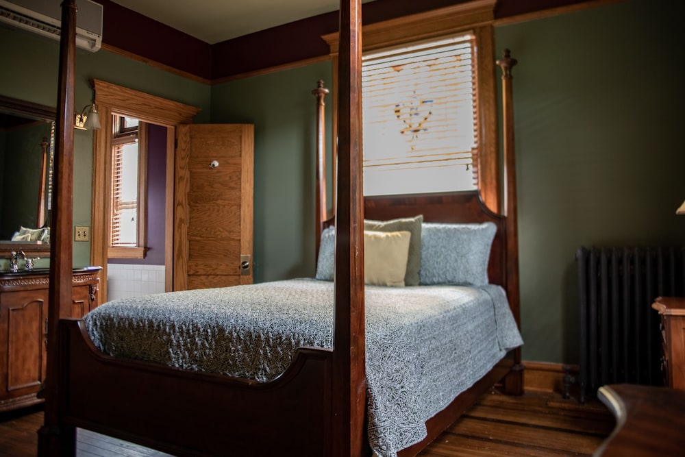 Elk River Hotel & Cafe - photo 24