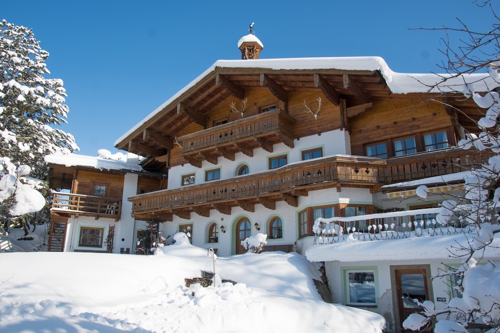 Landhaus Alpenjuwel — 4-Star Luxury Hotel in Sankt Johann Im Pongau, Austria