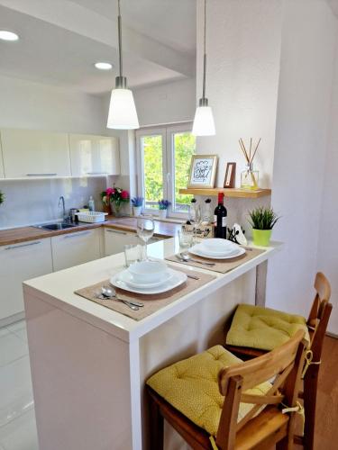 Serenity Apartment — 4-Star Luxury Hotel in Bitola, Republic of Macedonia