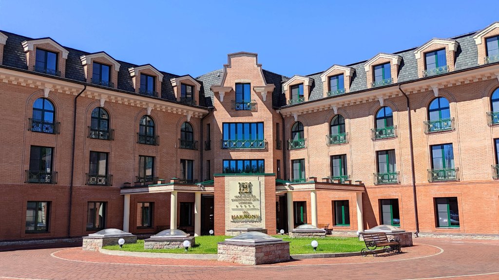 Mezhdunarodny Akademicheskiy Tsentr Garmoniya Resort Hotel — hotel in Solnechnoye