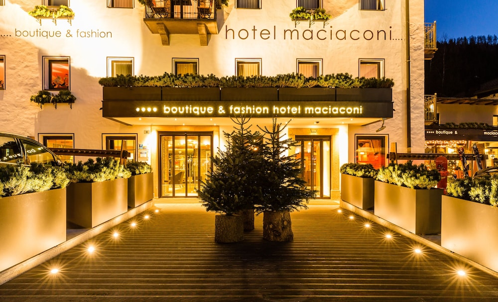 Boutique & Fashion Hotel Maciaconi in Selva, Italy
