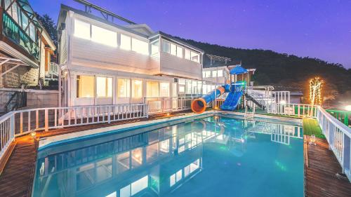 Gapyeong shinbi kids poolvilla — 4-Star Luxury Hotel in Gapyeong, South Korea