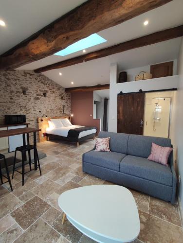 Studio 30m2 la Cave Les Gites du Lac Proche Nantes Avec Terrasse - carbon neutral hotel in La Chevroliere