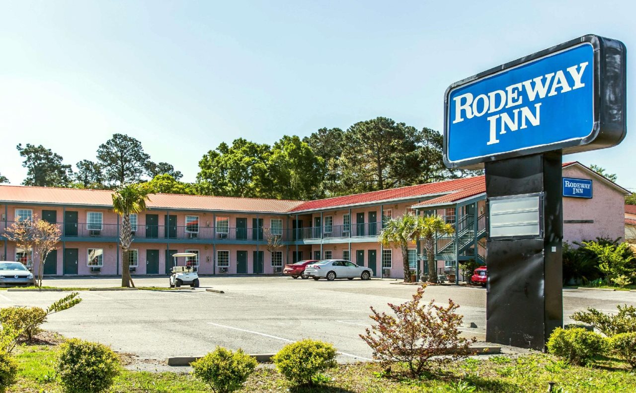 Road Side Inn — hotel in Surfside Beach