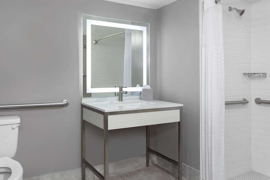 Days Inn by Wyndham Baltimore Northwest - photo 30