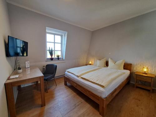 Hotel zum Hirsch - last minute hotel in Lucka
