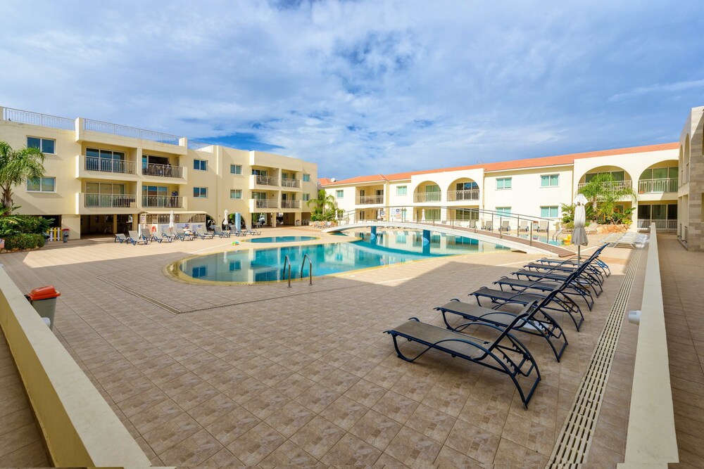Great Kings Resorts — Paralimni