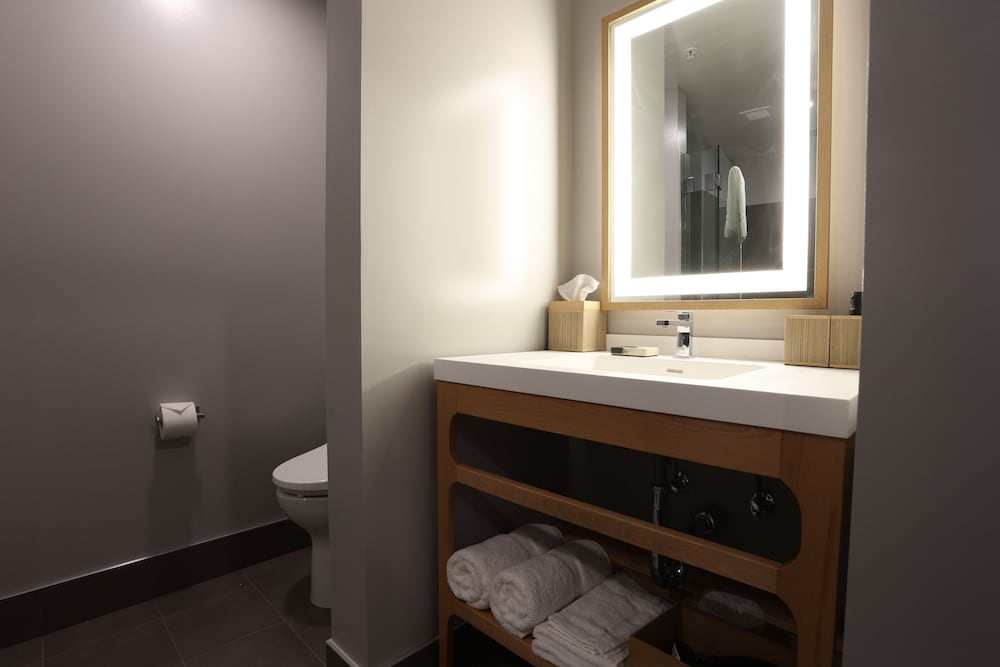 Cedartree Hotel Portland Hillsboro - photo 25
