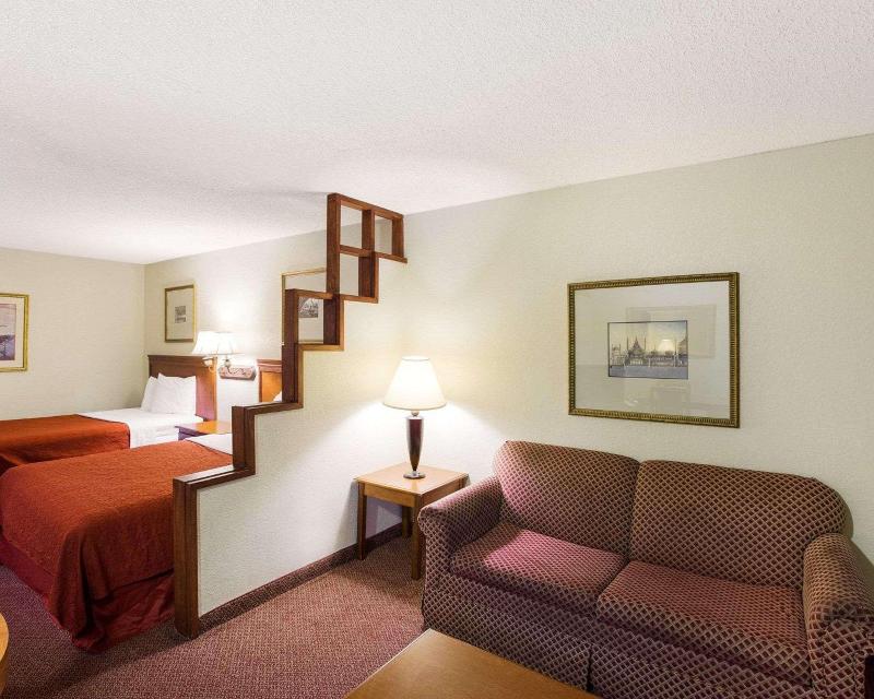 Rodeway Inn & Suites Fiesta Park - photo 23