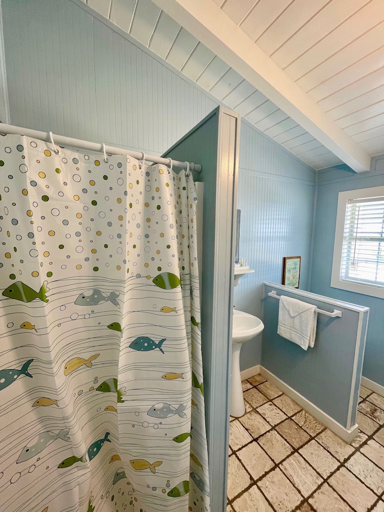 Blue Dolphin Inn and Cottages - photo 80