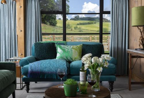 The Timber Barn - carbon neutral hotel in Downton