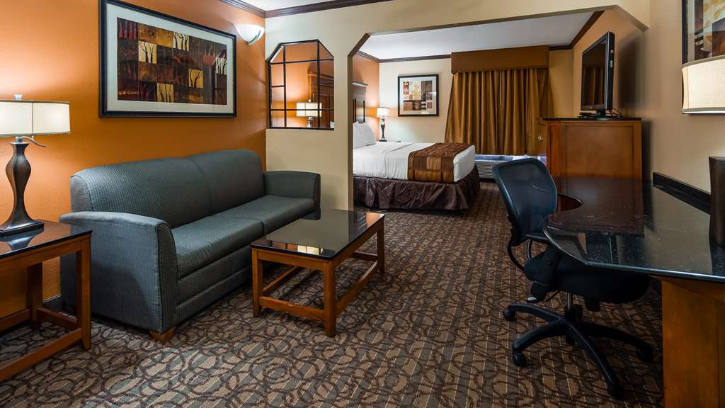 Best Western Plus Midwest Inn & Suites - photo 15