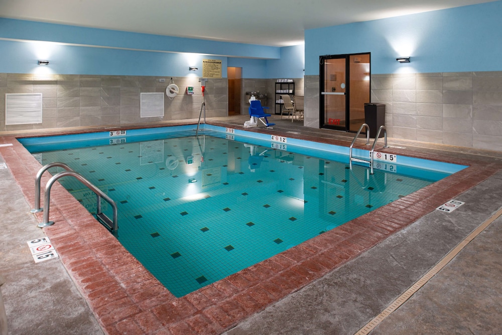Hampton Inn Kansas City Northeast - photo 46