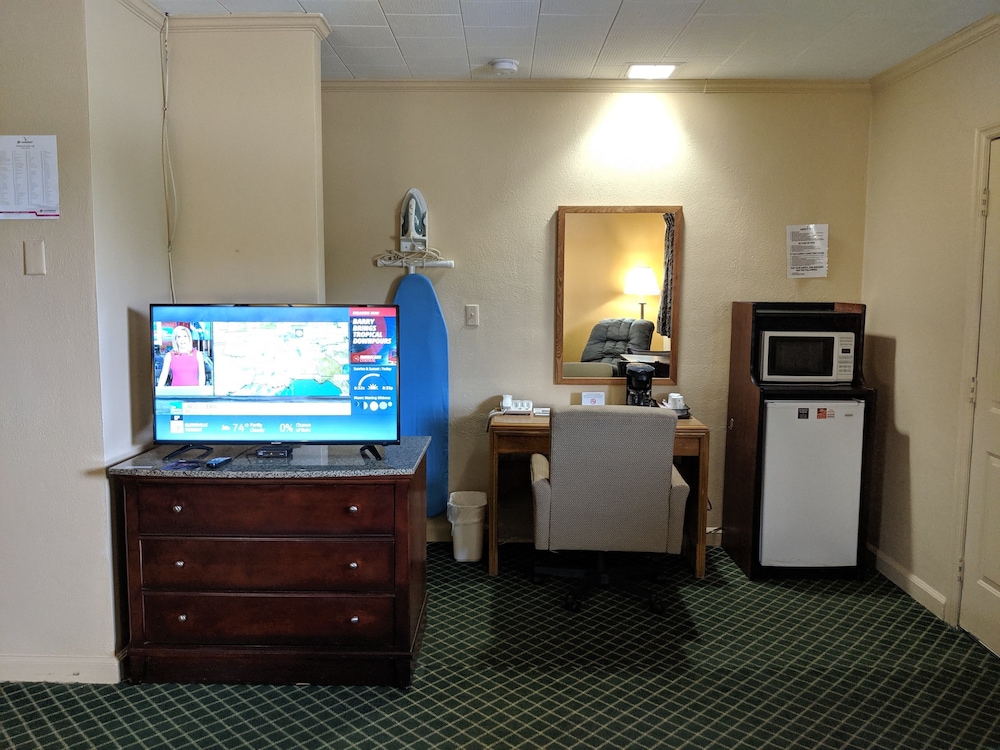 Cheerio Inn Glennville - photo 3