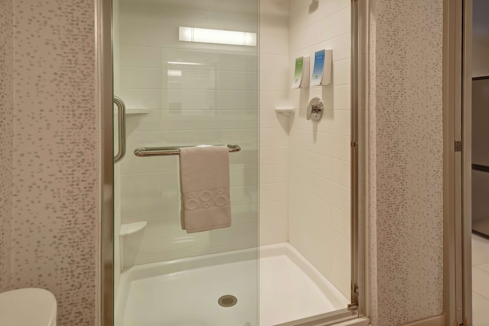 Home2 Suites by Hilton Springfield North - photo 17