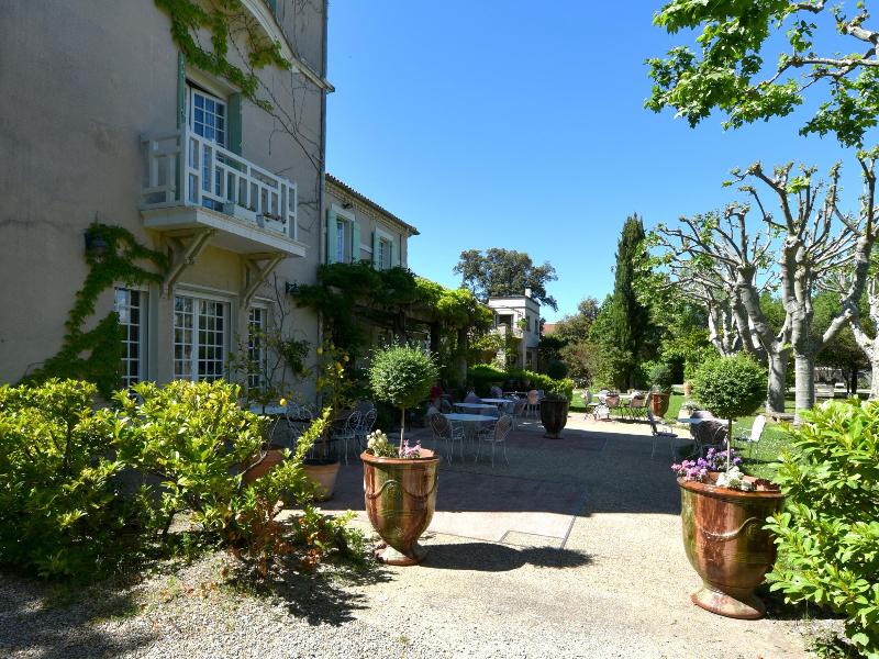 Hotel L'hermitage - carbon neutral hotel in Avignon
