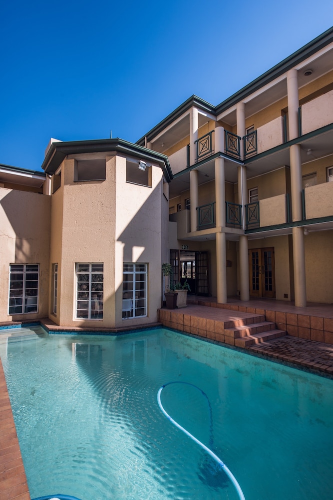 Airport Inn Executive Suites in Edenvale, South Africa