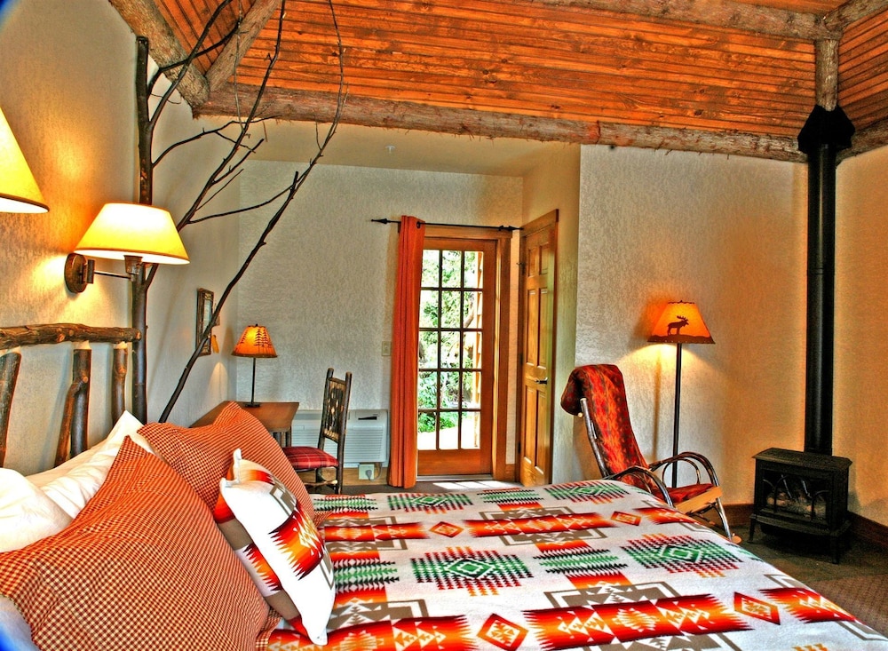 Finger Lakes Lodging - photo 4