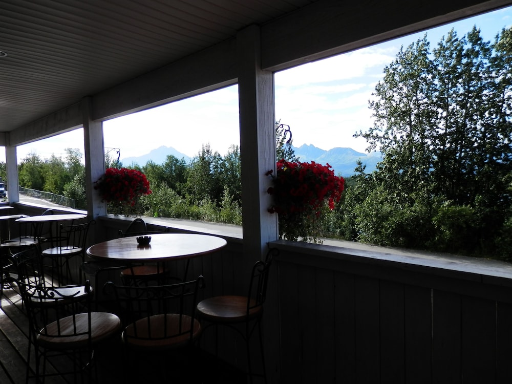 Grand View Inn & Suites - photo 34