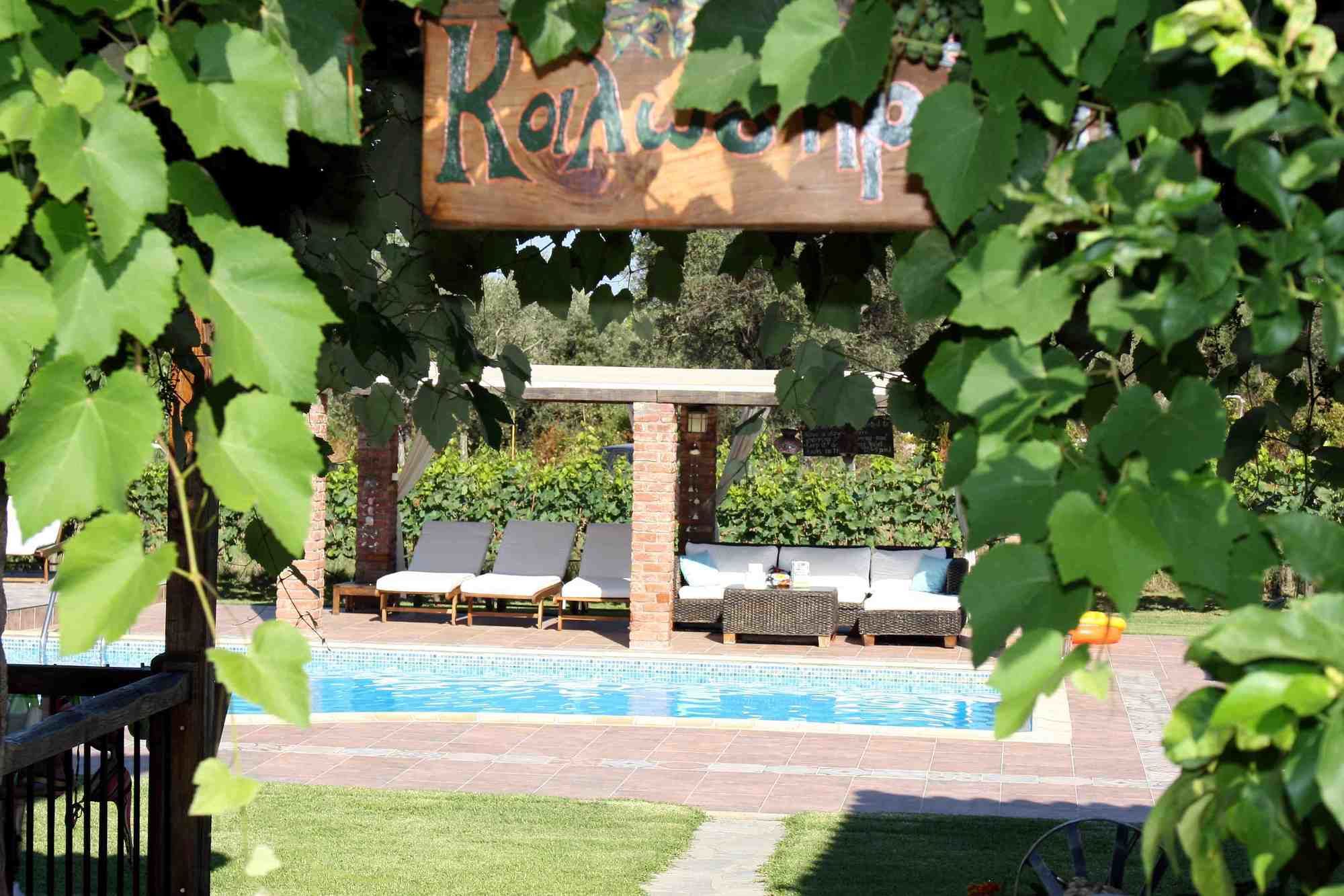 Ta Petrina — 4-Star Luxury Hotel in Agios Nikolaos, Greece