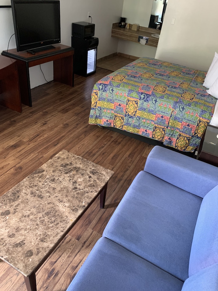 Smokey Point Motor Inn - photo 62