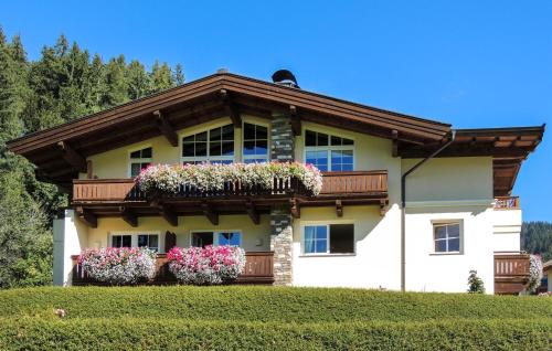 Ferienwohnung Brixen Im Thale — 4-Star Luxury Hotel in Brixen Im Thale, Austria