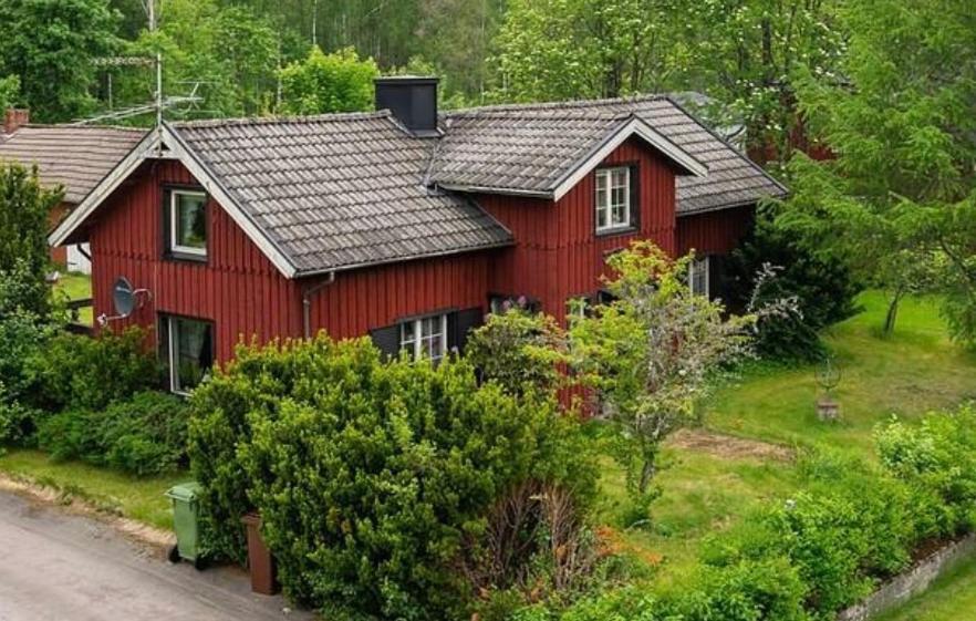 Lilla Röda Huset. in Unknown City, Sweden